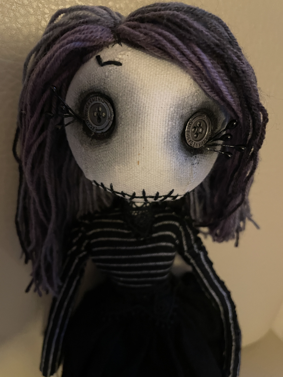 mimmime-dark-art-doll-closeup_frontal